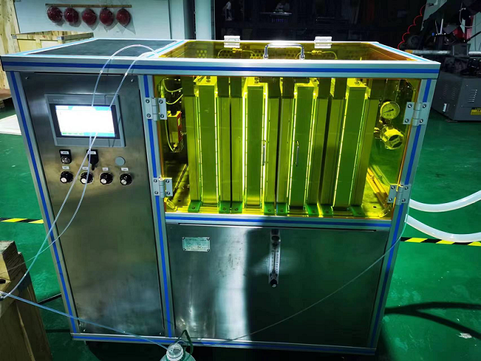 山東?;煞莶少?gòu)中試級(jí)管式光催化反應(yīng)設(shè)備一套